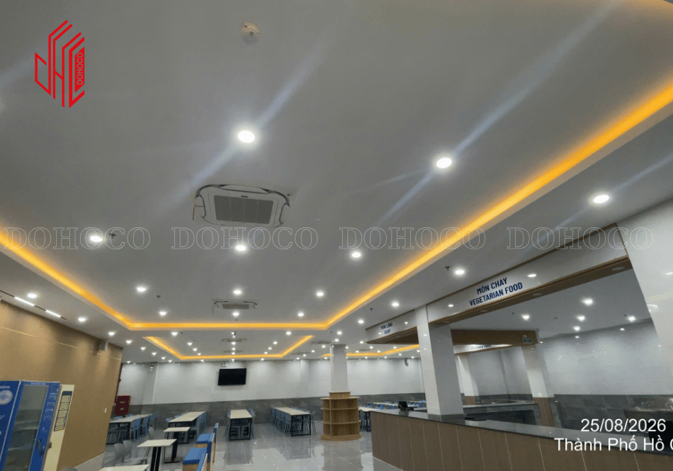  Lắp đặt trần thạch cao và hệ thống đèn chiếu sáng khu vực phòng căn tin mới