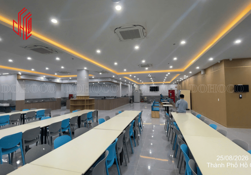  Lắp đặt trần thạch cao và hệ thống đèn chiếu sáng khu vực phòng căn tin mới
